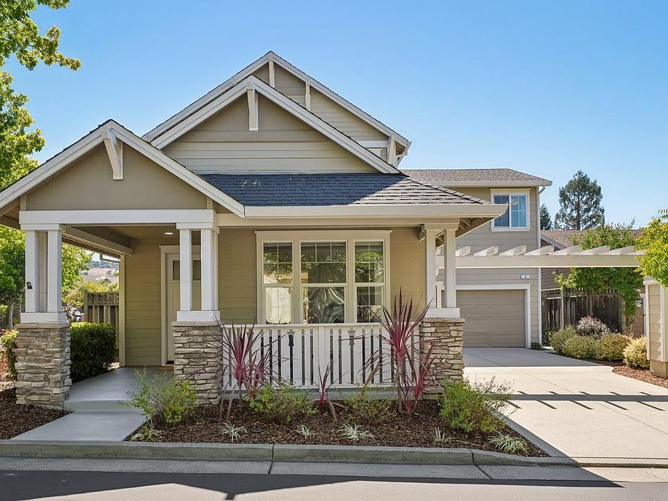 1st image of 3 Buckhorn Court