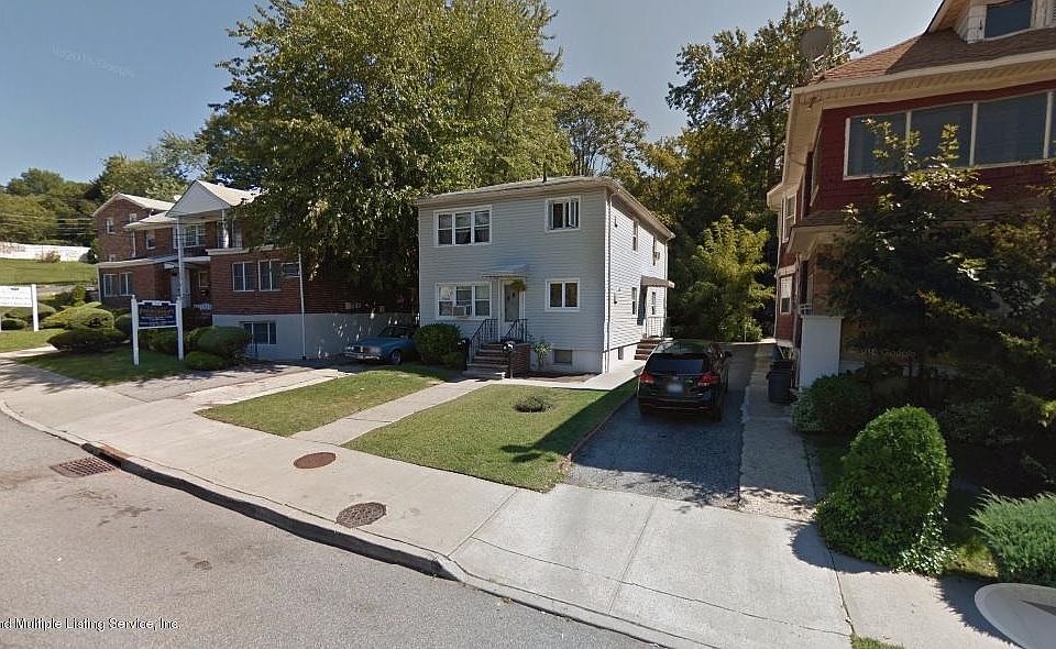 2nd image of 1040 Victory Blvd