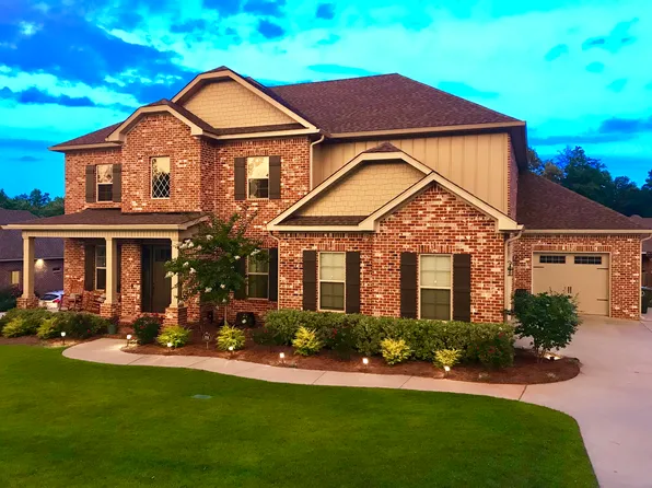 102 Rockin Chair Ct, Enterprise, AL 36330
