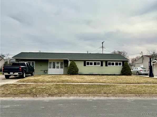 39 Fairview Dr, Depew, NY 14043