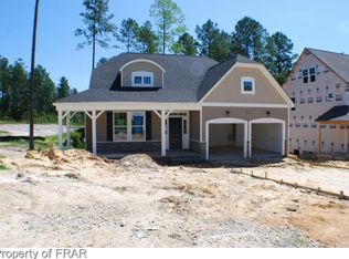 17 Wildlife Bridge Ct, Spring Lake, NC 28390