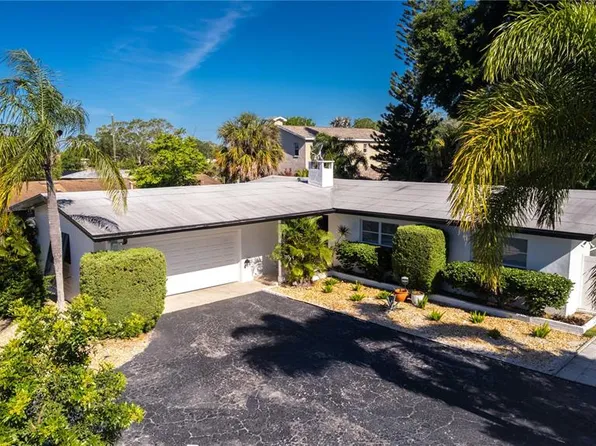 3997 McKay Creek Cir, Largo, FL 33770