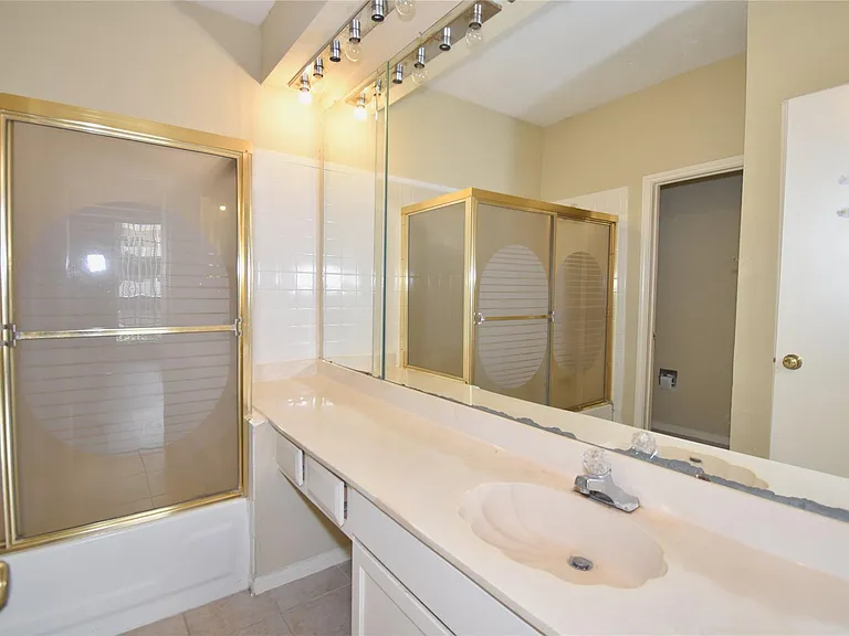 8055 Cambridge St #29 — Photo 17