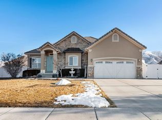 863 S Kays Dr, Kaysville, UT 84037