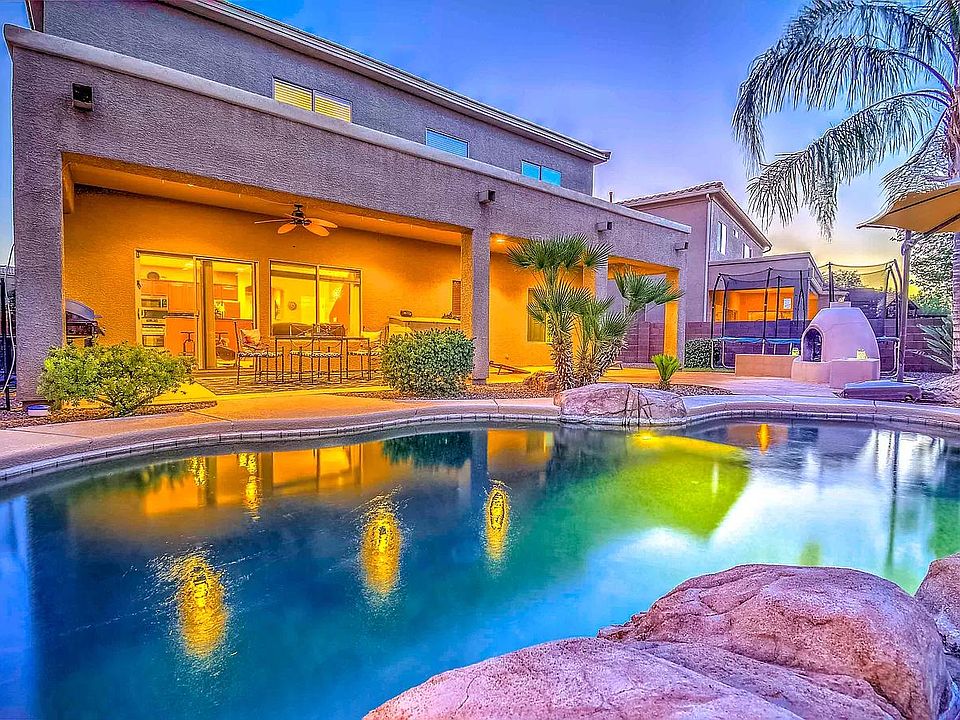 1st image of 133 E Placita Lago Bello