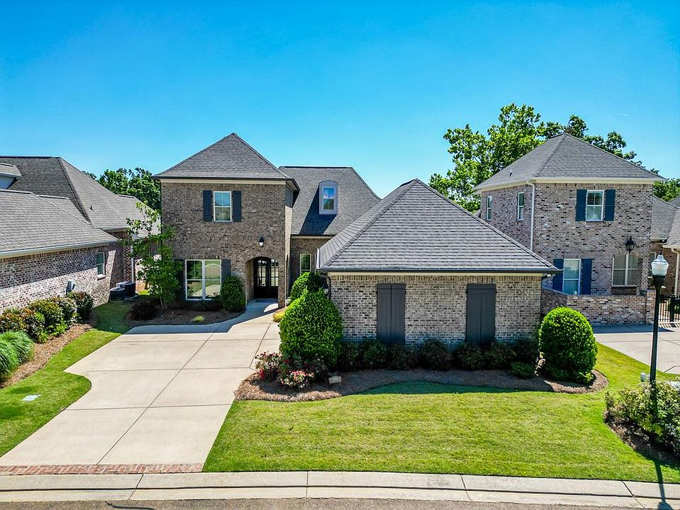 1st image of 203 Fairway Ct