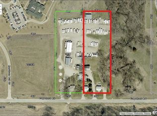 3906 Capehart Rd, Bellevue, NE 68123