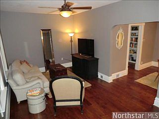 3rd image of 271 Hurley St E