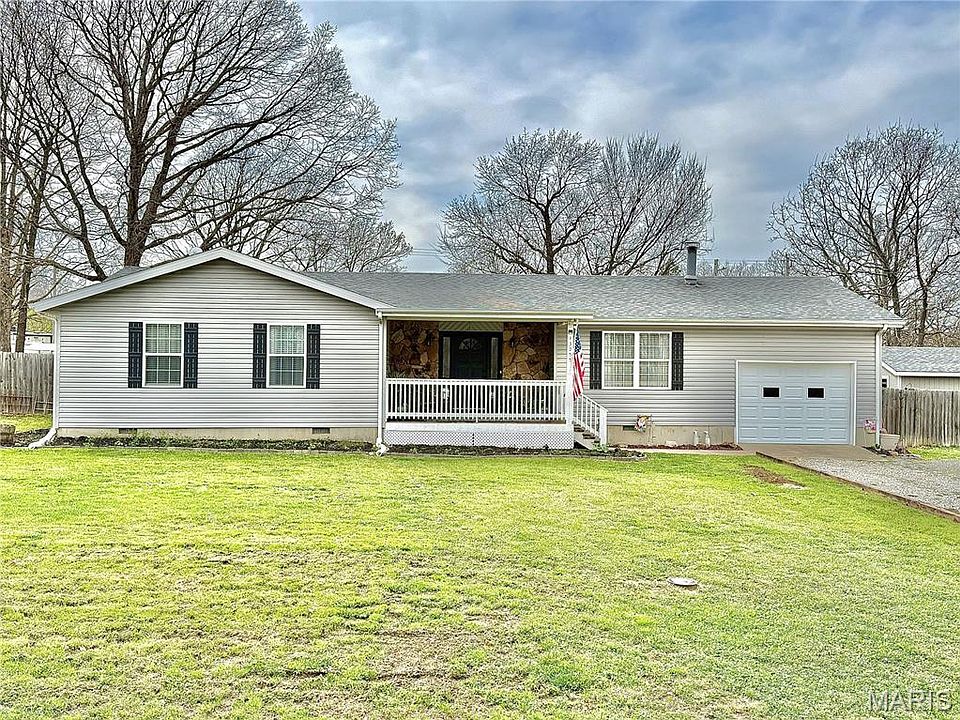 1st image of 13955 Cherry Dr