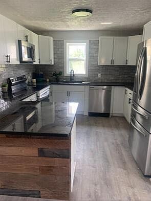 3rd image of 3463 Rohr Rd