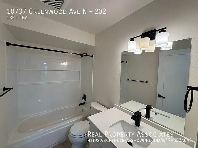 10737 Greenwood Ave N #202 — Photo 9