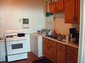 2nd image of 1123 N Main St