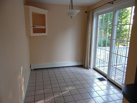 5th image of 6A Noble St #A