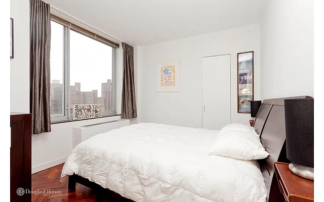 Rented by Douglas Elliman | media 33