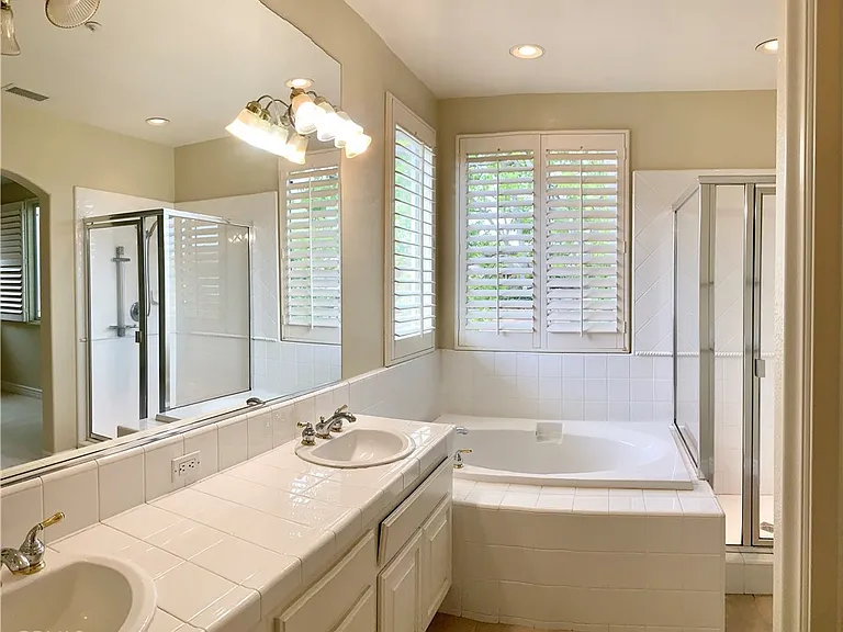 281 Mesa Dr — Photo 22