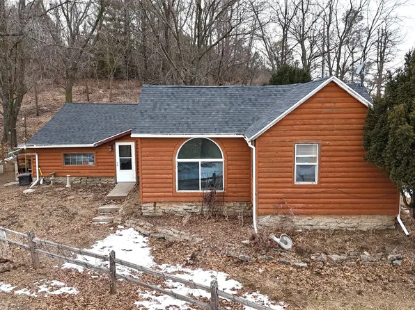 5687 Highway F48 W, Newton, IA 50208