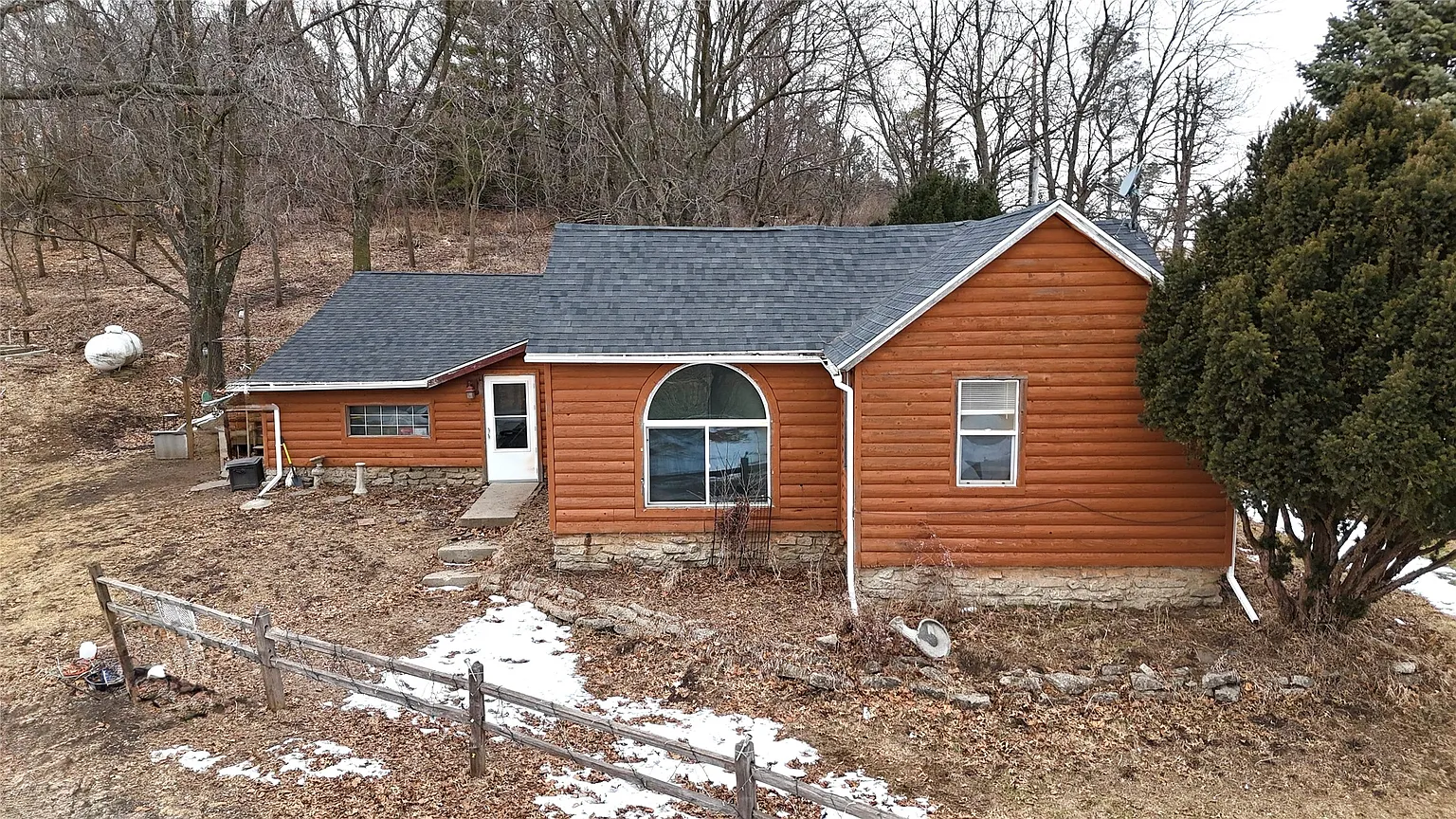 5687 Highway F48 W photo 1