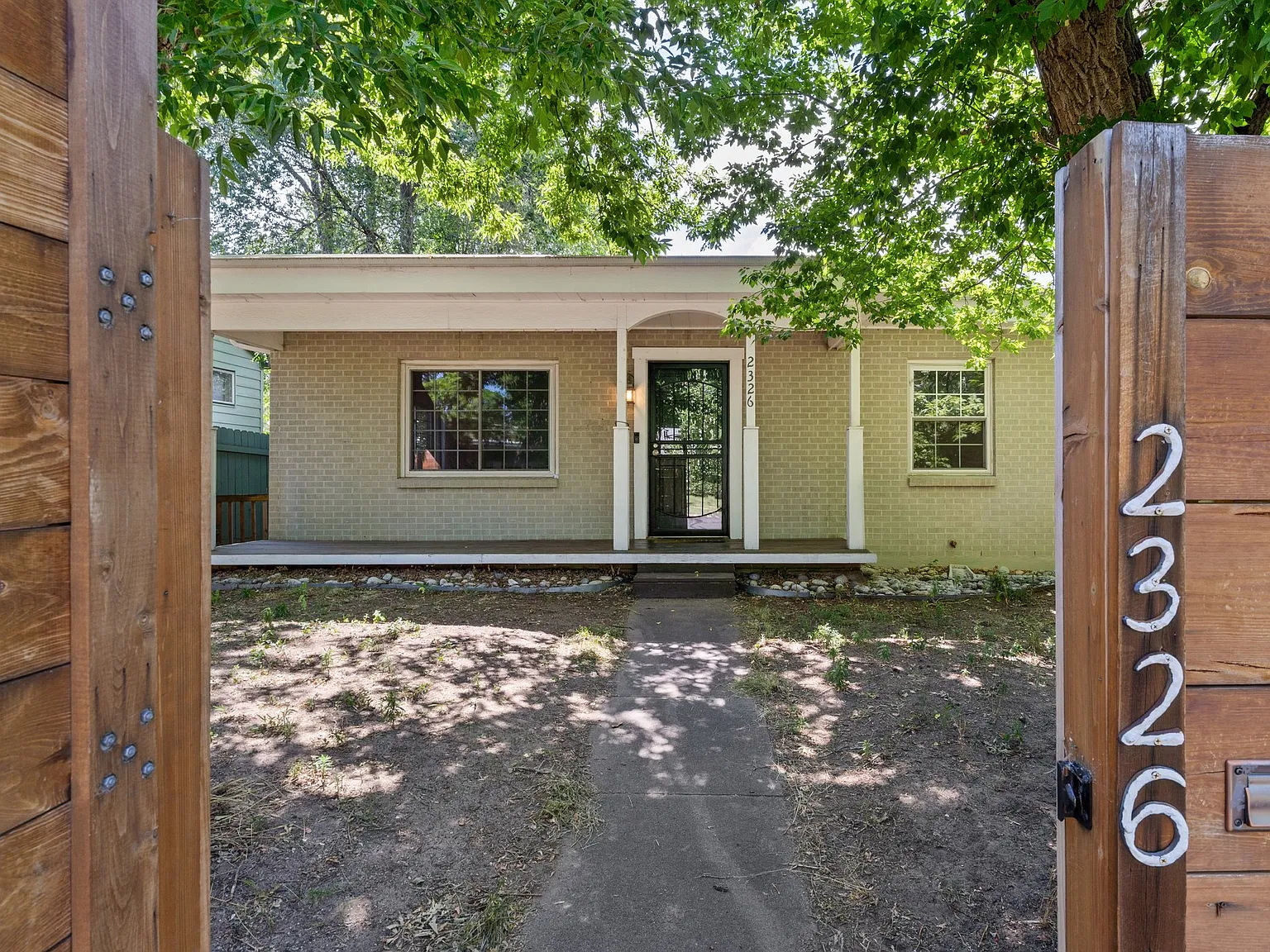 2326 North Meade Avenue - 1 — Photo 1