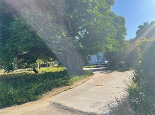 8135 Crebs Ave, Reseda, CA 91335