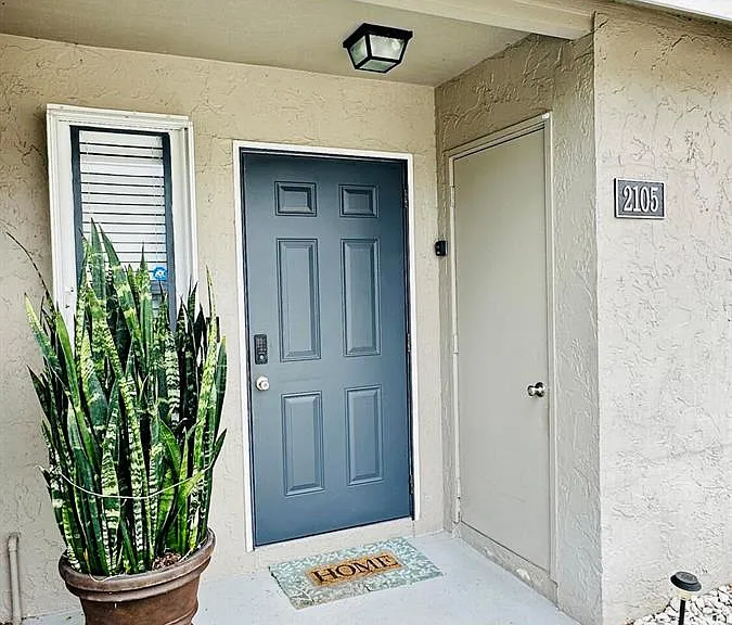 2105 Wharf Ln — Photo 3