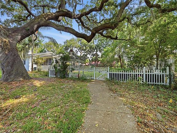 4th image of 2101 Palmetto Rd