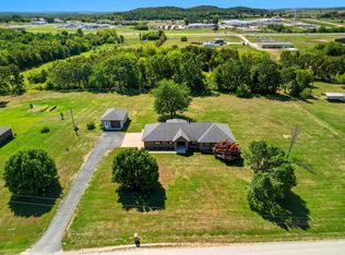 11264 Oak Hill Ln, Mountain Grove, MO 65711