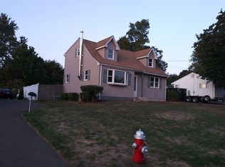 18 Broadleaf Ln, Enfield, CT 06082