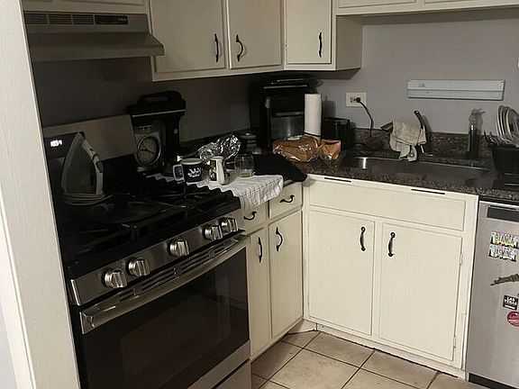 5th image of 10304 S Komensky Ave #4