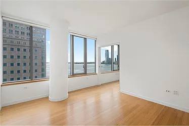 Rented by R New York