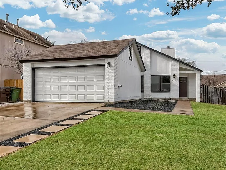 1402 Hollow Tree Blvd — Photo 12