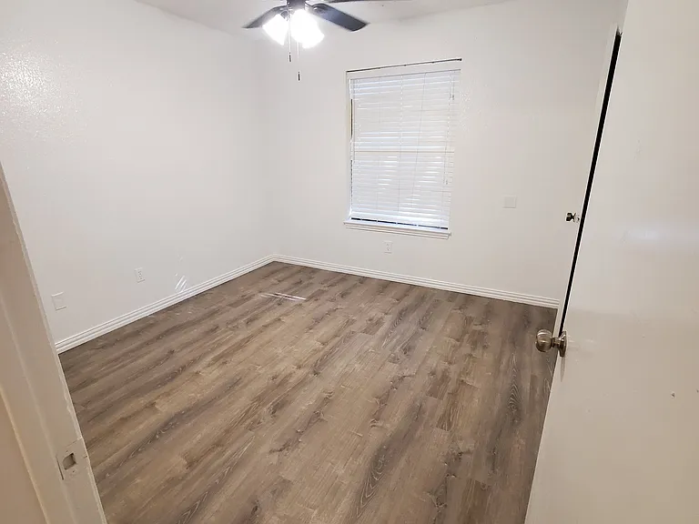 4700 Andalusia Trl — Photo 27