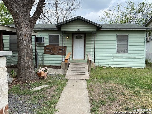 1st image of 2335 Hiawatha