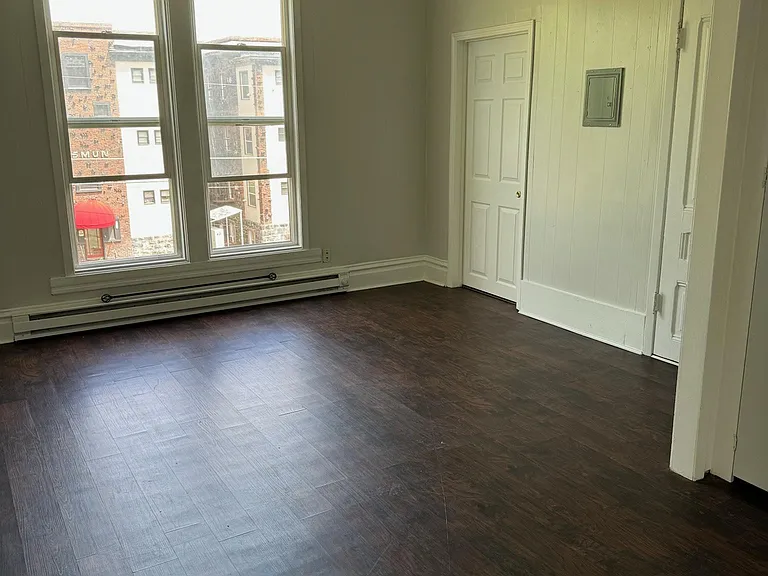 1819 W 1st Ave #3 — Photo 16