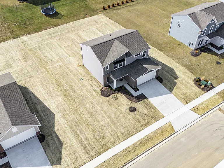 Quail Hollow Dr — Photo 12