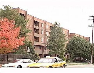 5715 Beacon St APT 109 photo 1