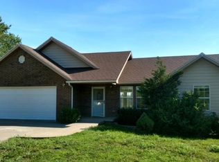 1005 E Fremont Dr, Stockton, MO 65785