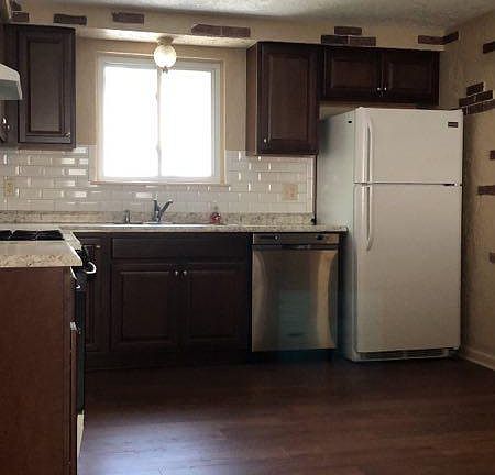 4th image of 18 Glenhaven Dr
