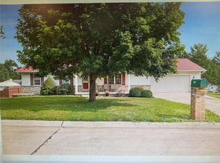 6513 Shillington Oaks Dr, Cedar Hill, MO 63016