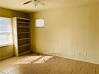 5th image of 1703 Smith Dr