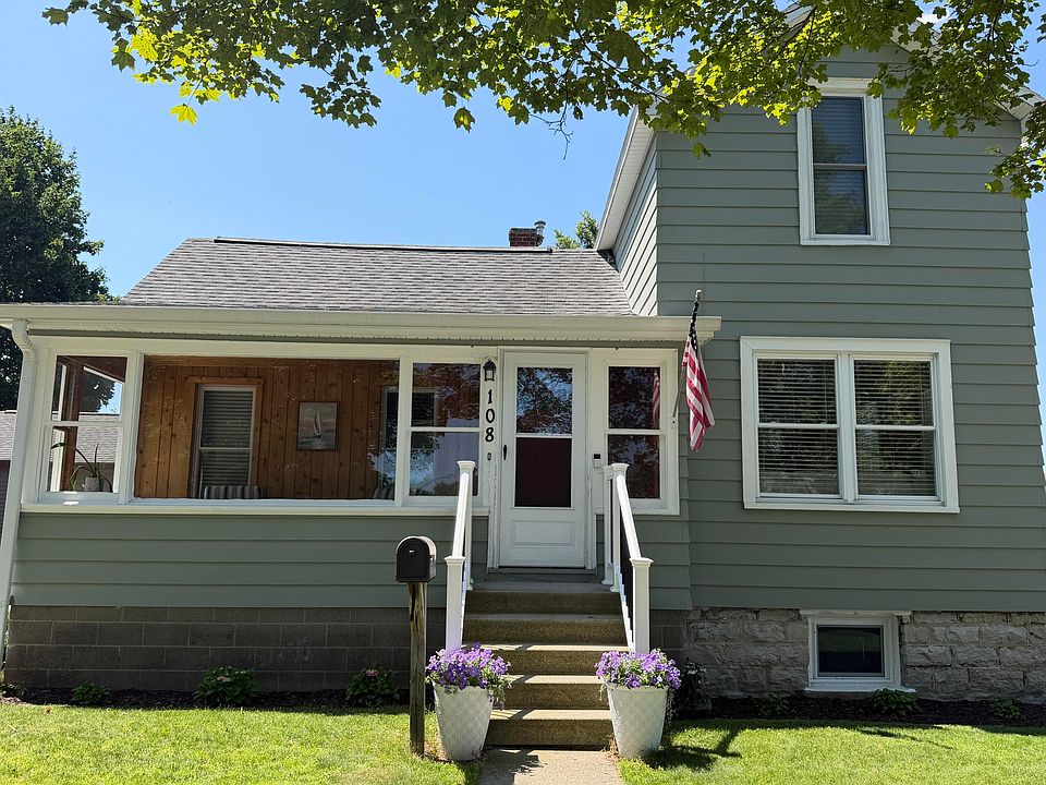 1st image of 108 E Baldwin St
