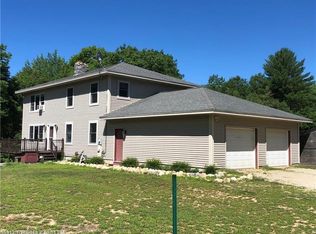 70 Ridgewood Dr, Topsham, ME 04086