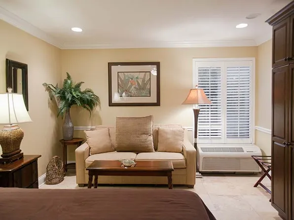 609 Beachview Dr #107, Saint Simons Island, GA 31522