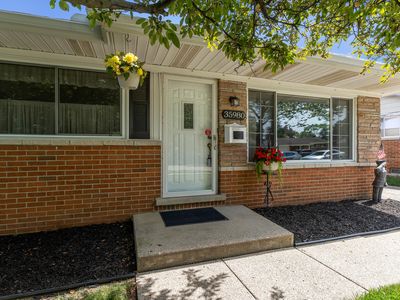 35980 Hees St, Livonia, MI, 48150