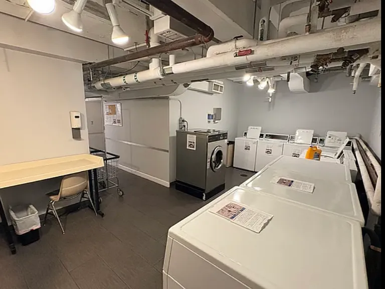 1550 N Lake Shore Dr #4D — Photo 16