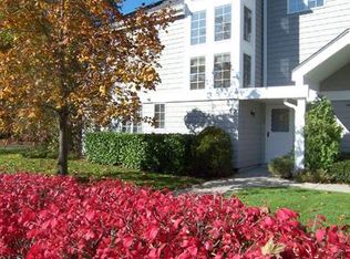1 Kings Park Dr, Port Chester, NY 10573