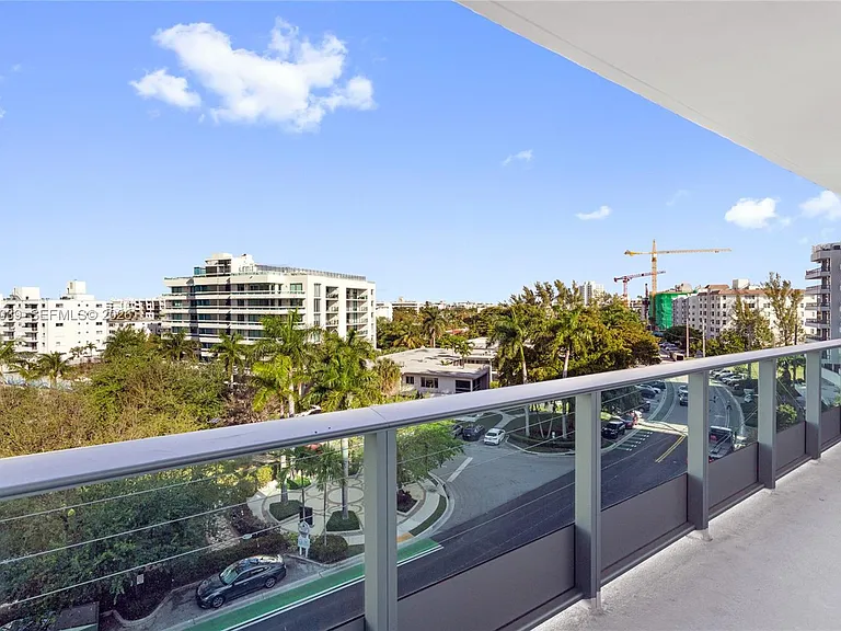 9201 E Bay Harbor Dr #604 — Photo 6