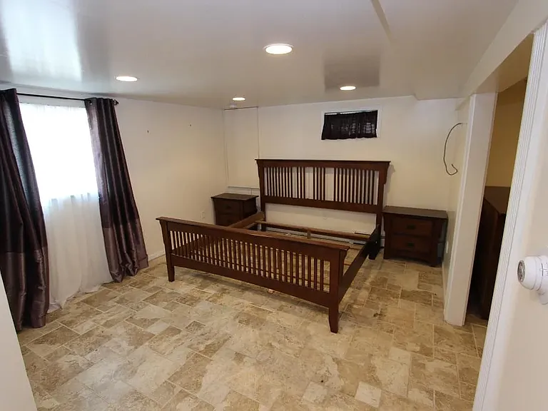 8 Maplewood Dr — Photo 11