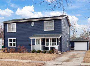 447 Saint Marys Pkwy, Buffalo Grove, IL 60089