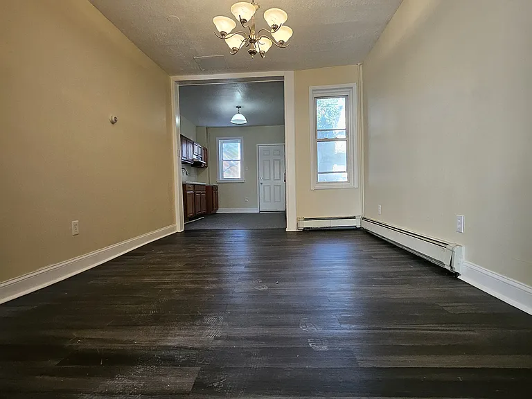 510 W Hanover St #HOUSE — Photo 2