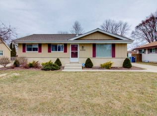 8350 N 106th St, Milwaukee, WI 53224